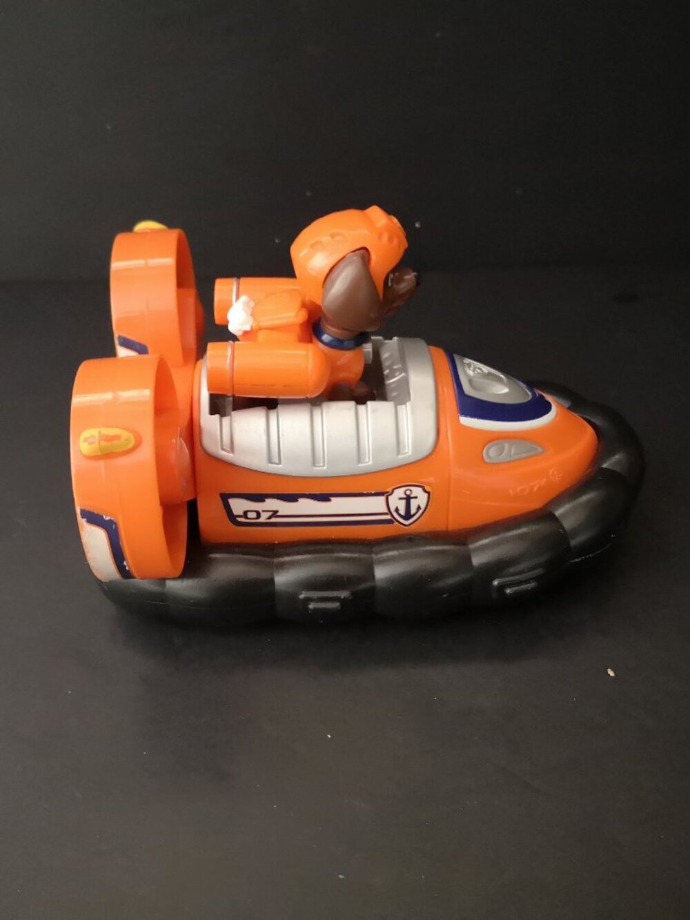 Paw Patrol Zuma's Hovercraft Vehicle w/ Collectable Action Figure of Zuma Orange